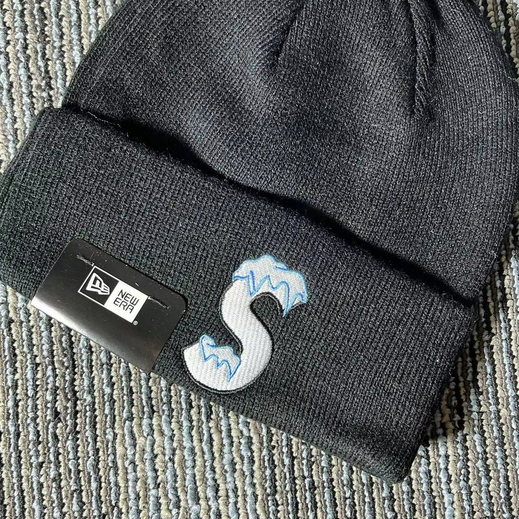 SUP X NEW ERA BEANIE