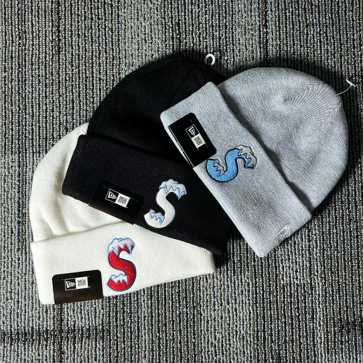 SUP X NEW ERA BEANIE