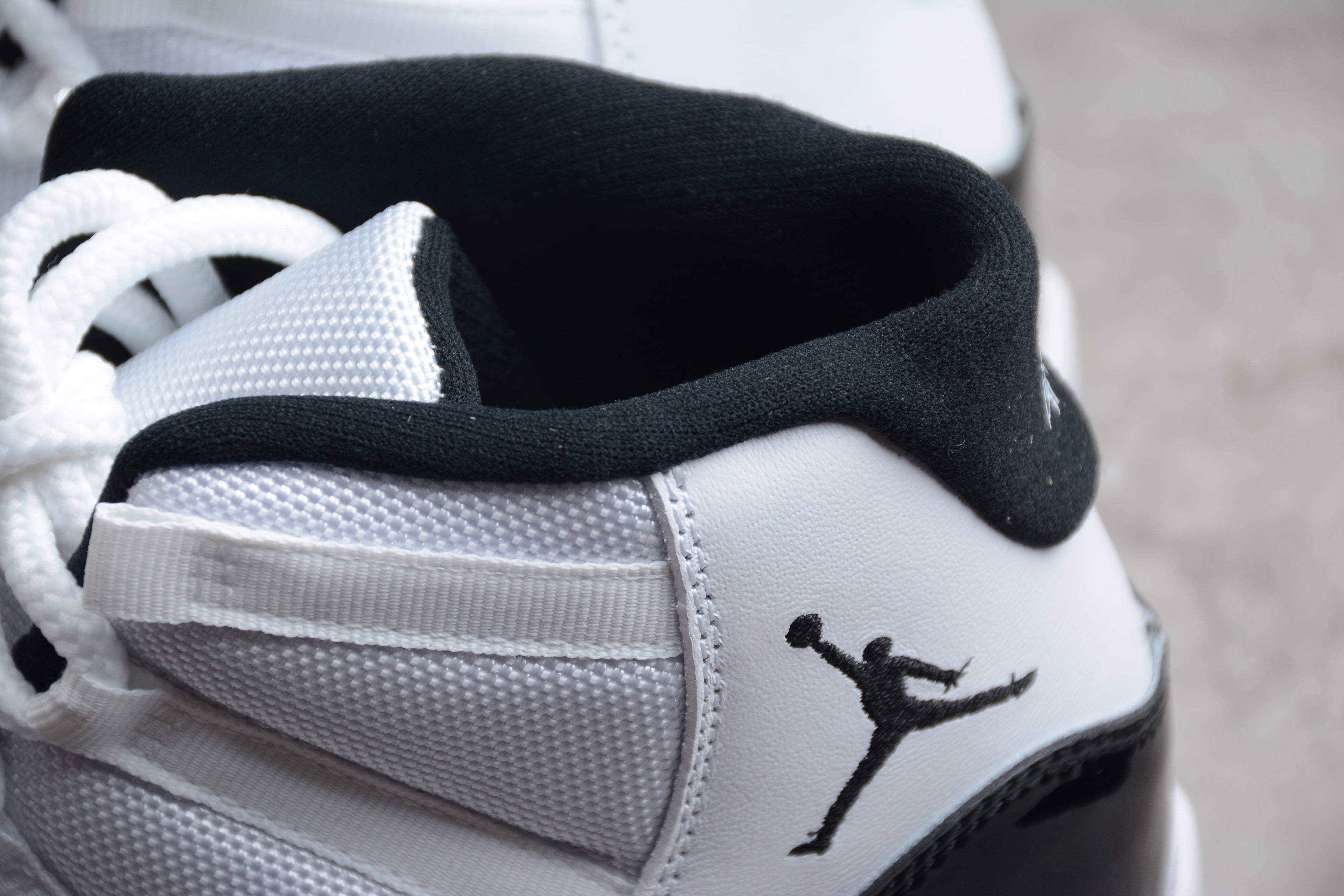 AJ 11 "Concord"