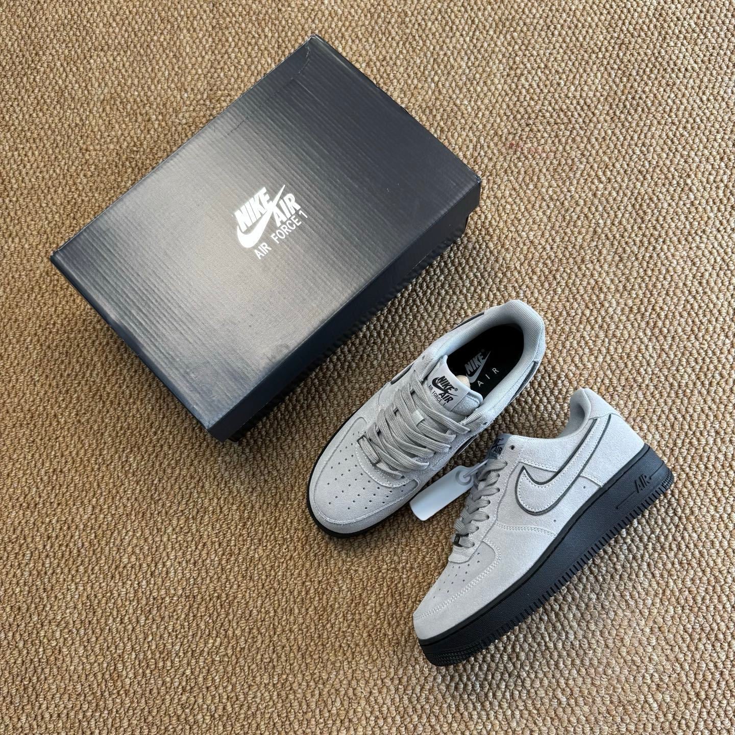 Nike Air Force 1