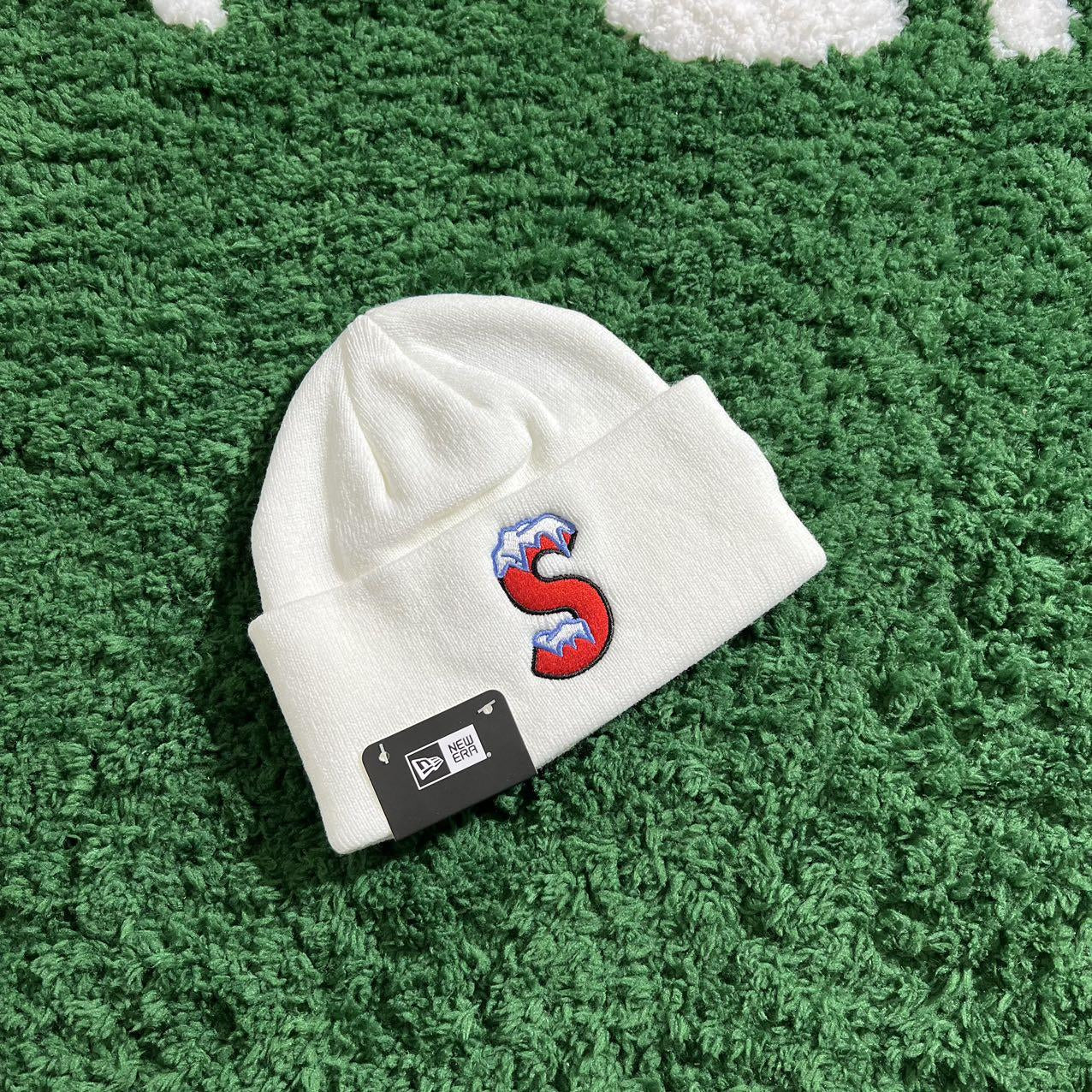 SUP X NEW ERA BEANIE