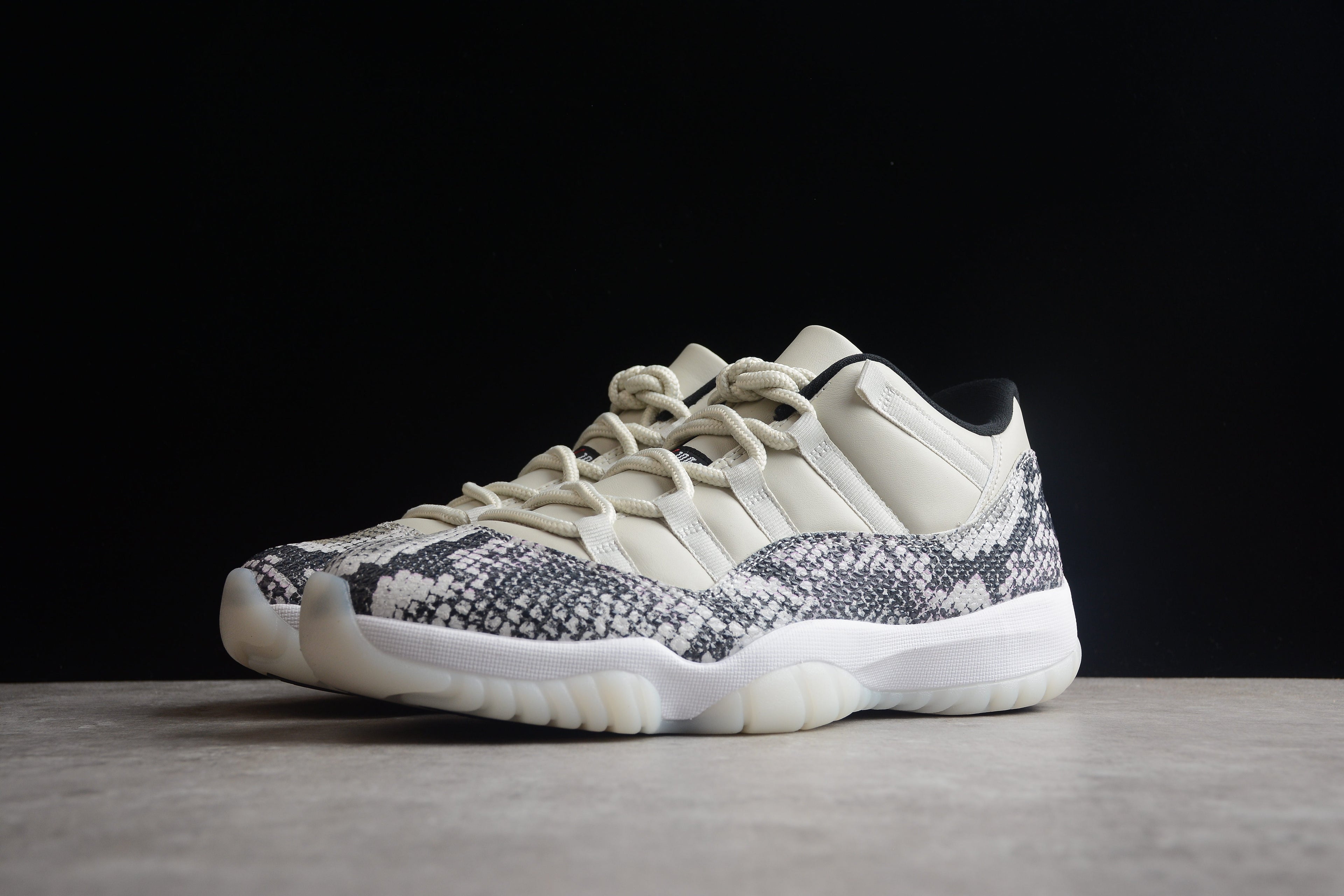 AJ 11 Low "Snake"