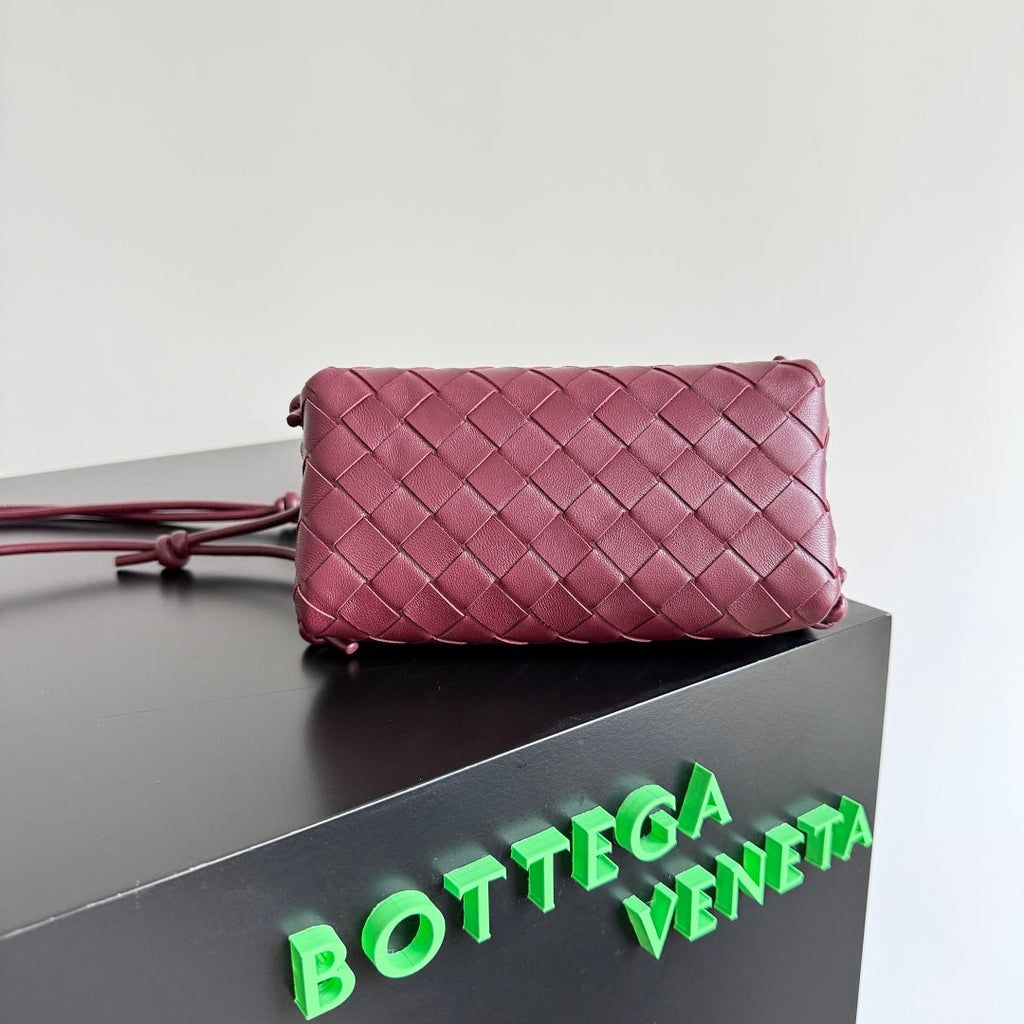 CONCERT POUCH 18.5 IN BURGUNDY LAMBSKIN