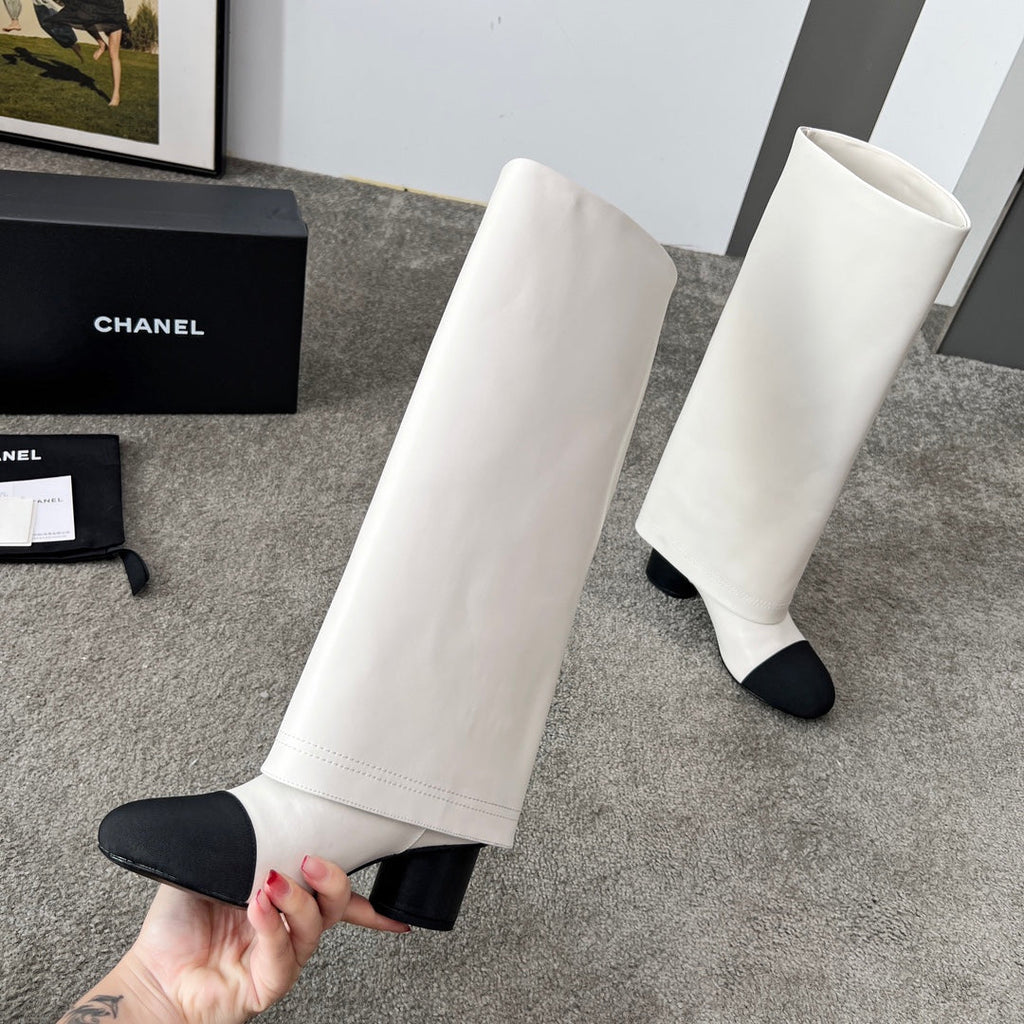 CHANEL 25S HIGH BOOTS 55MM IN IVORY BLACK CALFSKIN AND CANVAS GOLD HARDWRE