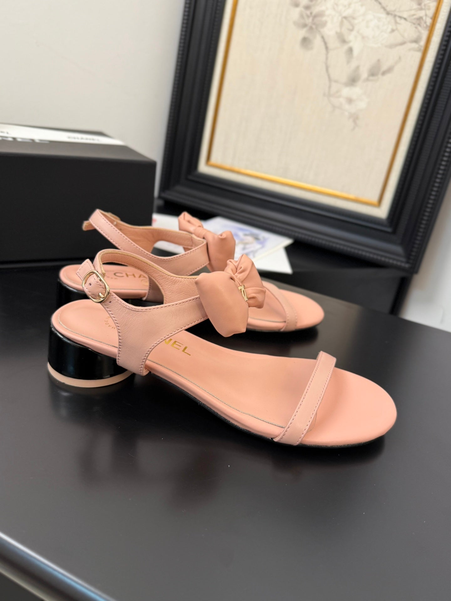 CHANEL FLAT SANDALS 5 MM IN PEACH PINK CALFSKIN