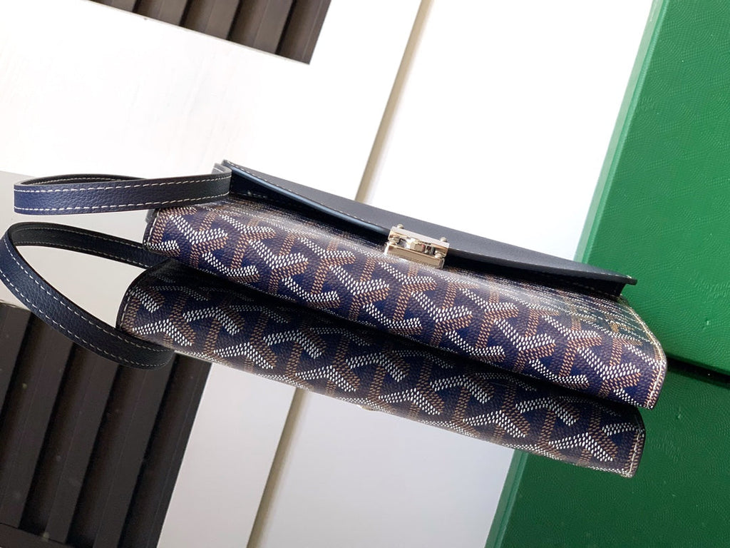 CHYPRE WALLET-POUCH 21 IN NAVY BLUE GOYARDINE CANVAS AND CALFSKIN