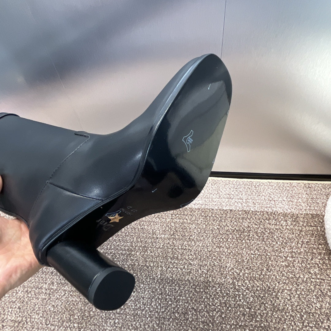 DIOR 25S D-EMPREINTE COUTURE BOOTS 90MM IN BLACK CALFSKIN