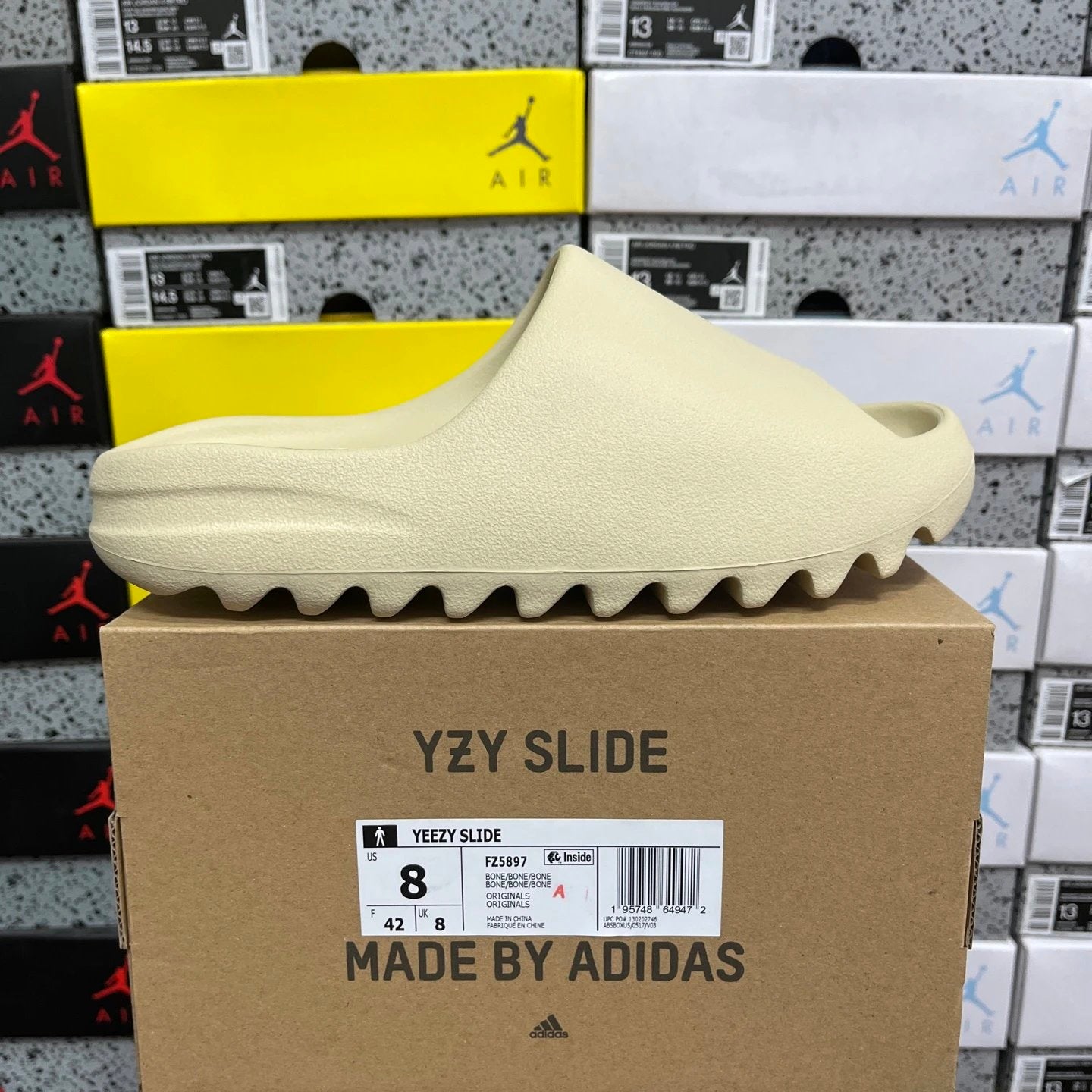 Yeezy Slide +10