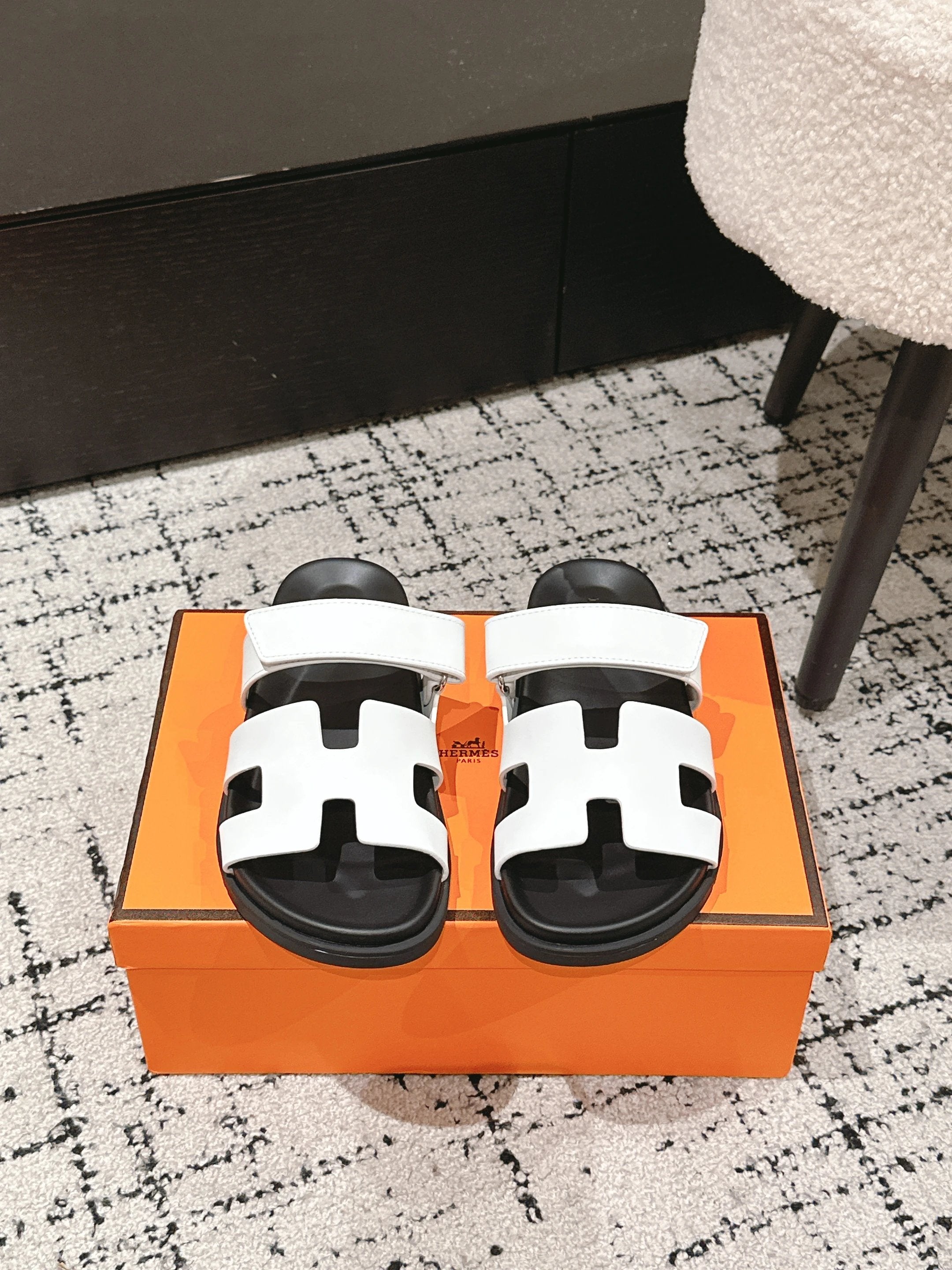 H Sandals